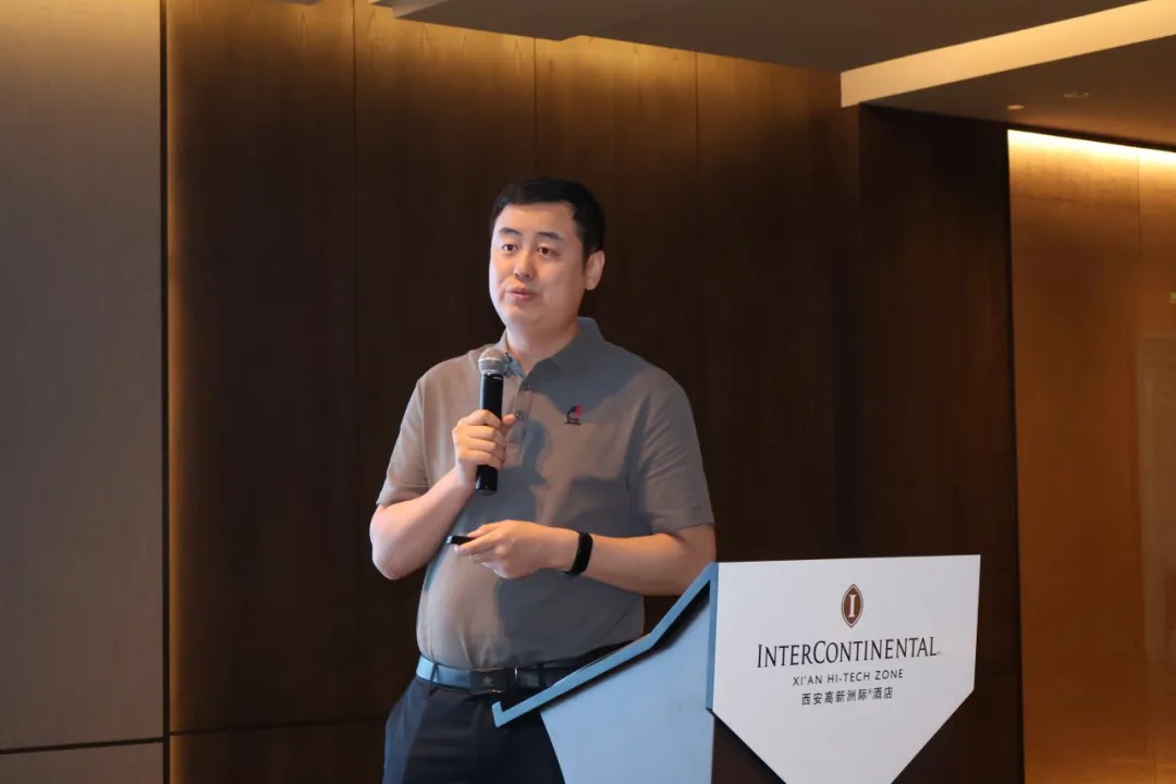 伟德体育世界杯半导体事业部总经理—崔风洲