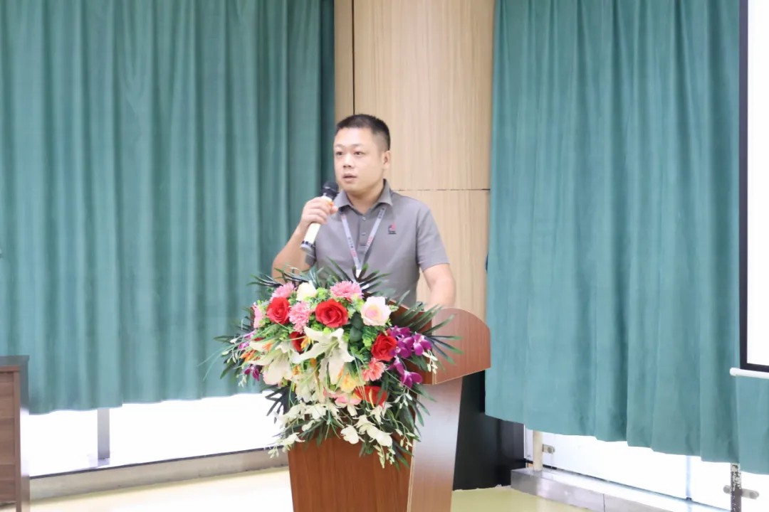 显微分析项目负责人邓伟