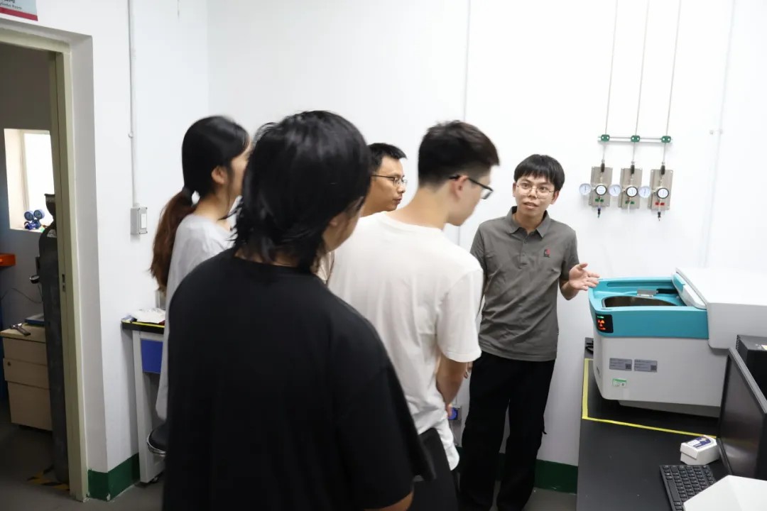 伟德体育世界杯携手深大师生共启2024实践探索之旅